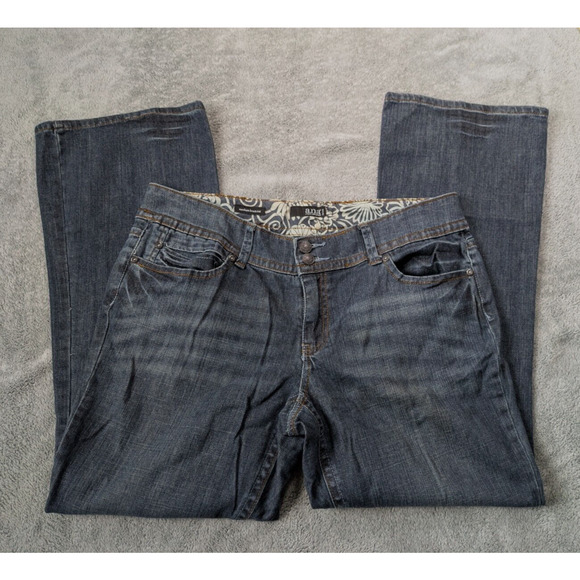 A.N.A Jeans Women's Plus Size‎ 14P Mid Rise Bootcut Modern medium wash - Picture 1 of 10